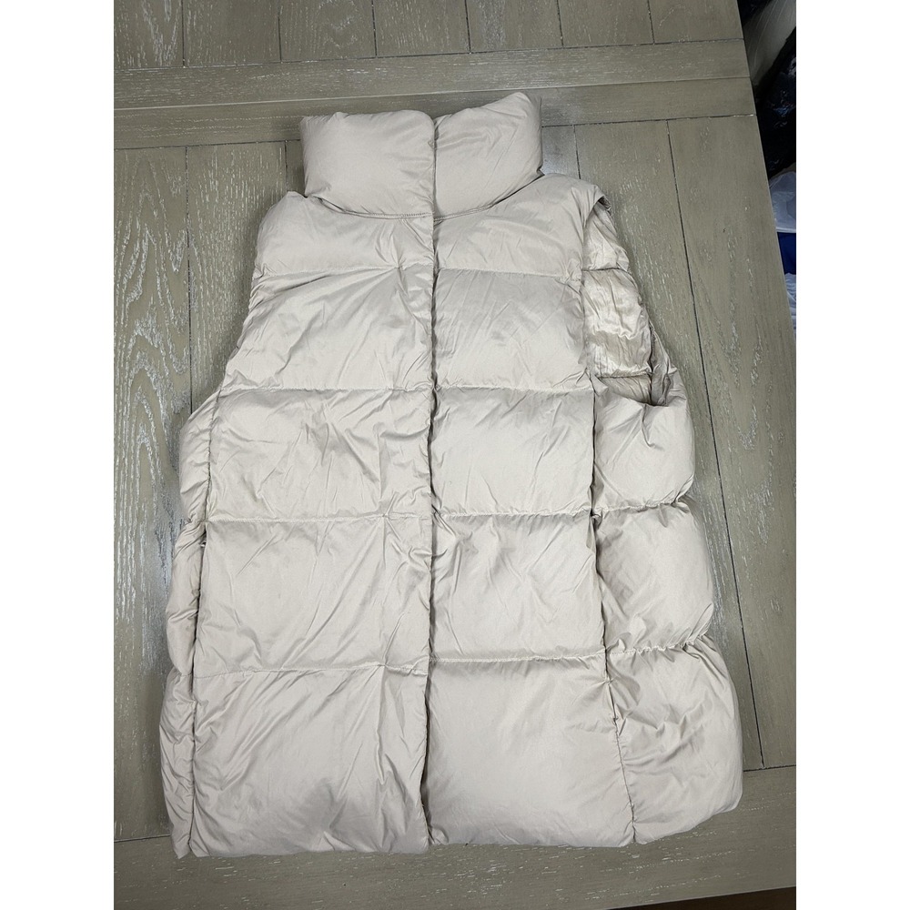 Uniqlo Puffer Vest Mens Medium Ultra Light Beige NanoDesign Down Outdoor Pockets